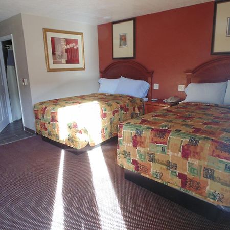 Western Inn & Suites Taft Exterior photo