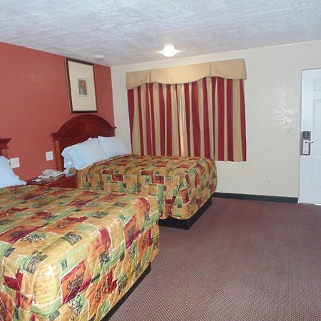 Western Inn & Suites Taft Exterior photo