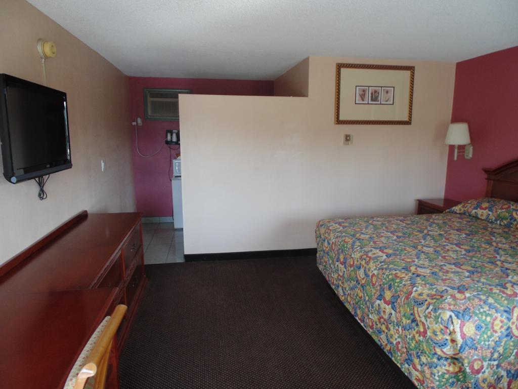 Western Inn & Suites Taft Exterior photo
